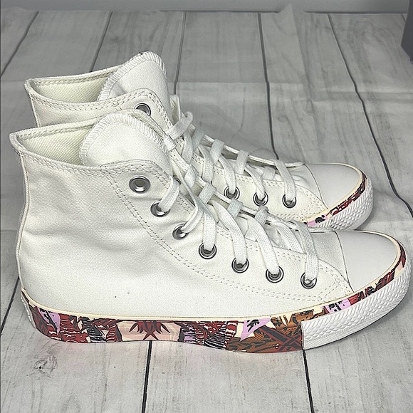 Converse Women’s Chuck Taylor All Star High Top  White/Multicolor Trim Size 7.5 - Picture 1 of 12